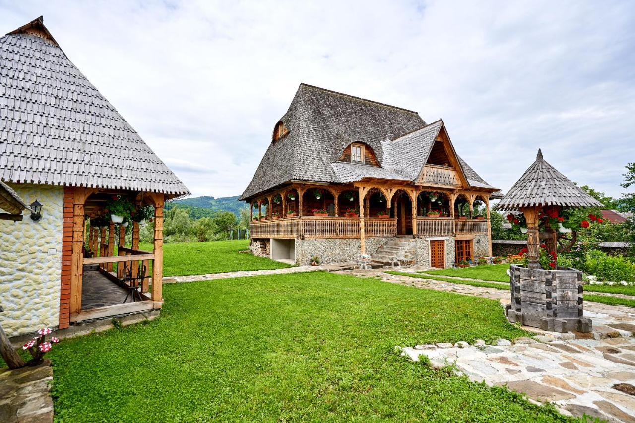 Отель Casa Chira Вишеу-де-Сус Экстерьер фото