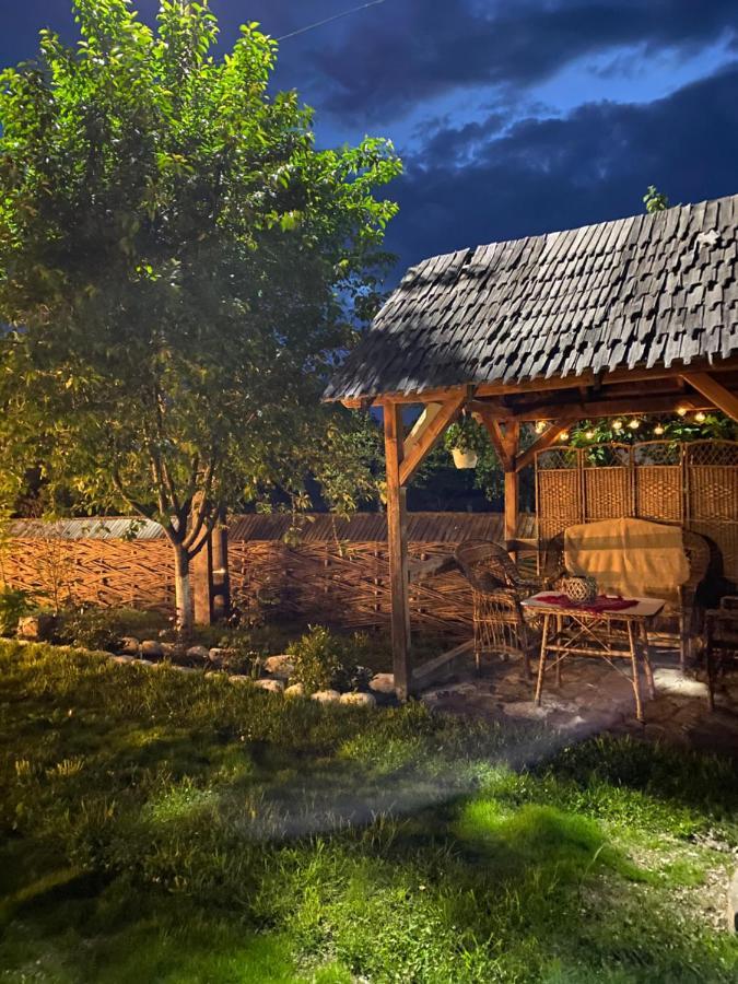 Отель Casa Chira Вишеу-де-Сус Экстерьер фото