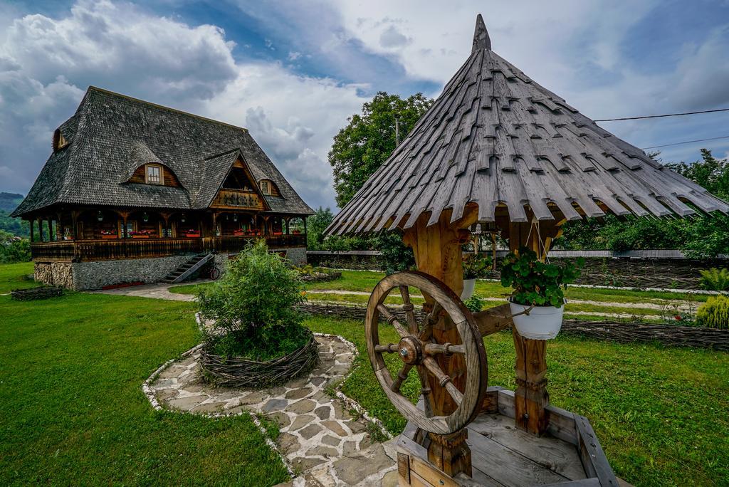Отель Casa Chira Вишеу-де-Сус Экстерьер фото