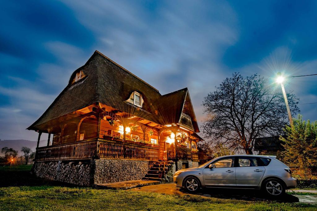Отель Casa Chira Вишеу-де-Сус Экстерьер фото